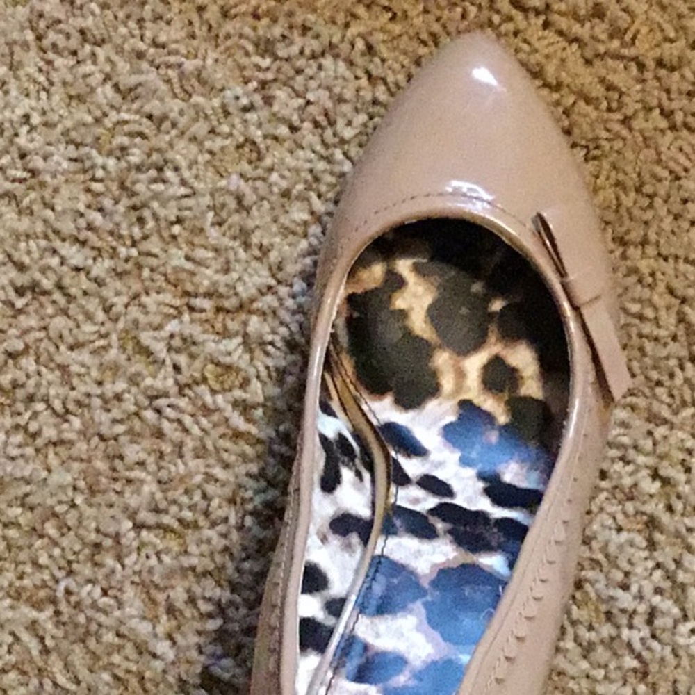 Shoes - Picture 2 of 3
